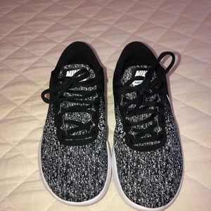 Nike Flex sneakers